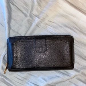 FREE BLACK WALLET WITH PURCHASE OF ANY ITEM😍😍😍😍😍